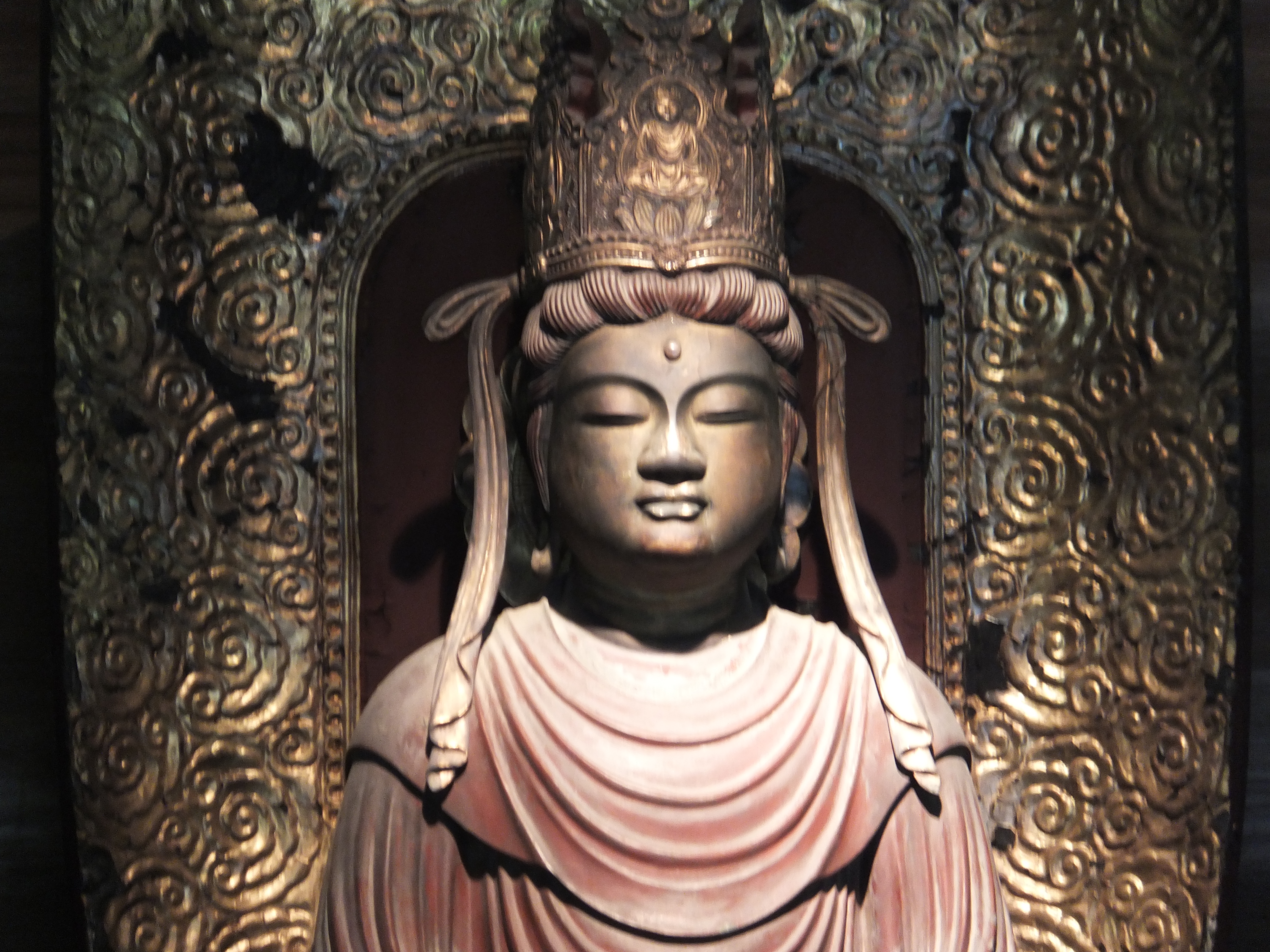 世界遺産 平泉 毛越寺常行堂 宝冠阿弥陀如来 World Heritage Motuuji Temple Buddha Statue Crowned Amida Nyorai 写真の旅 世界 日本 無料壁紙 Free Photo Wallpaper Japan World